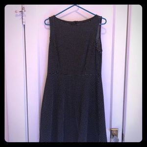 Sleeveless black and white dress
